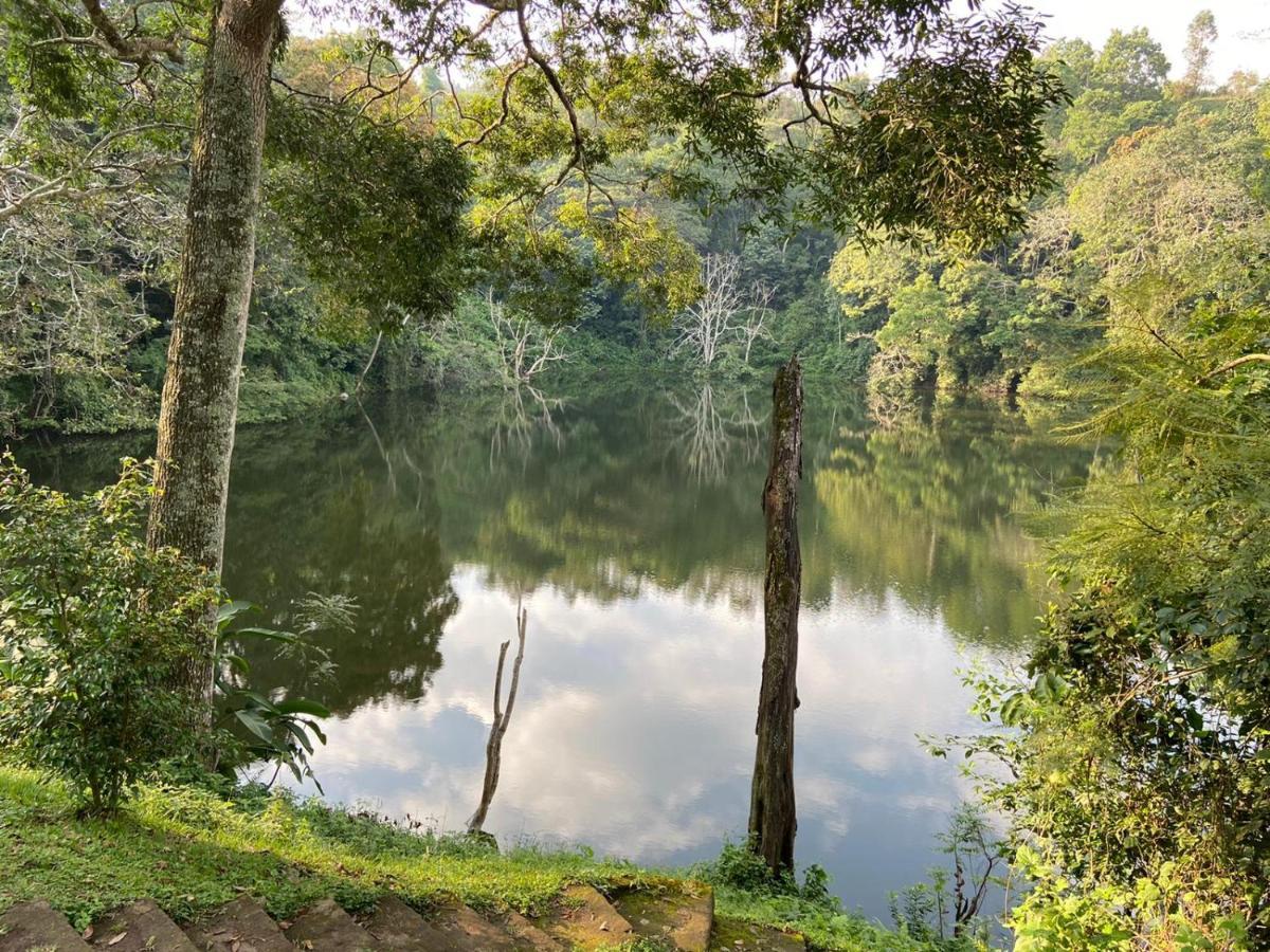Отель Lake Nkuruba Nature Reserve Durama Экстерьер фото